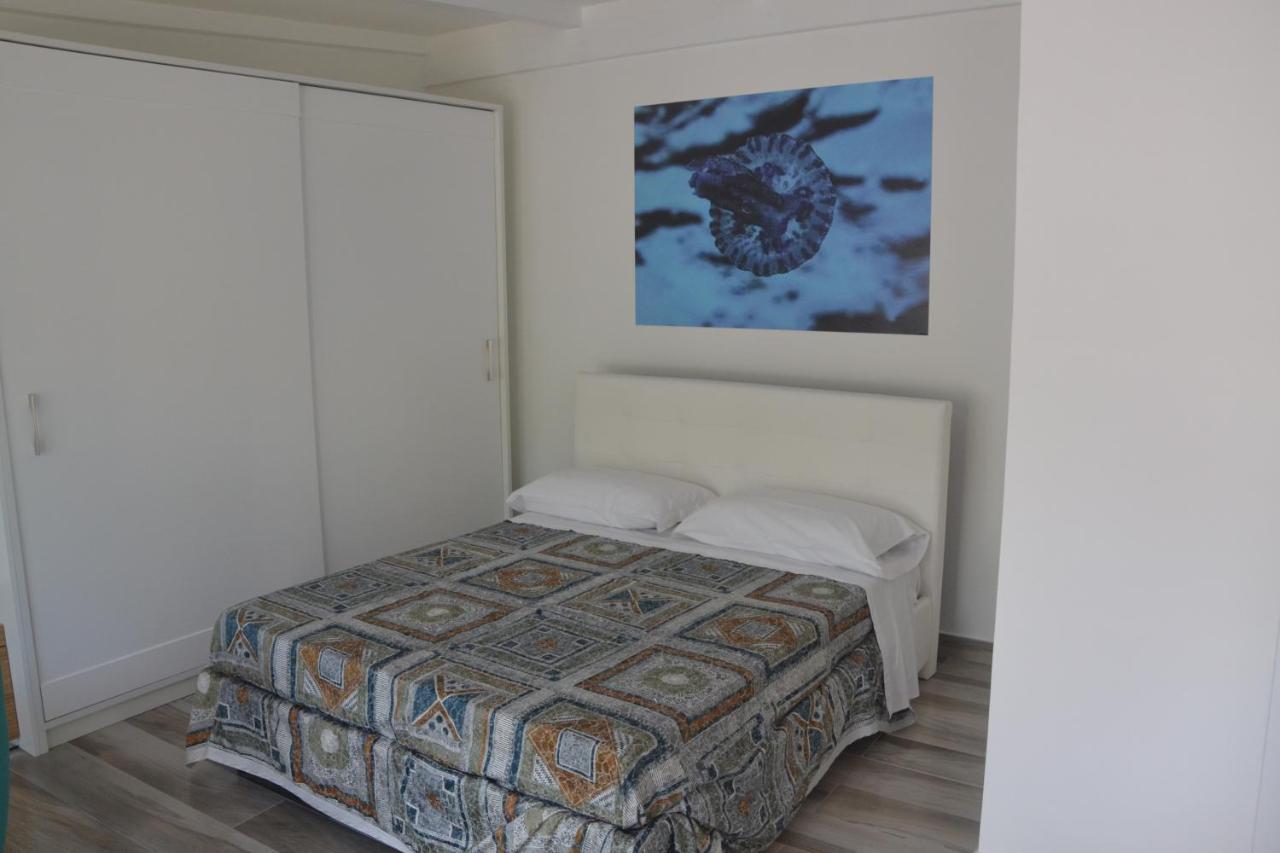 Apartmán Lungomare 2 Procida Exteriér fotografie
